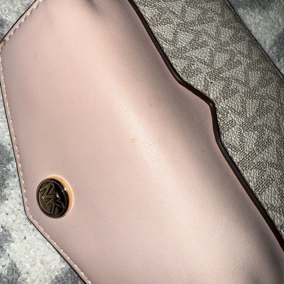 Michael Kors Blush Pink and Gray Signature Logo Wallet - Picture 3 of 6